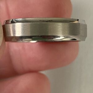 Bacio Della Vita Silver tone Titanium wedding Band Ring Band Sz 9 3/4 unisex